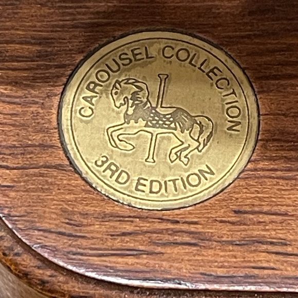 Carousel Collection 3rd Edition Carousel horse music box - Picture 4 of 14